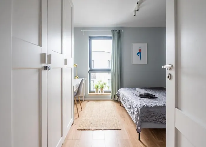 Lägenhet Polaka ~ Self Check-in 24 ~ Car Park ~lift *