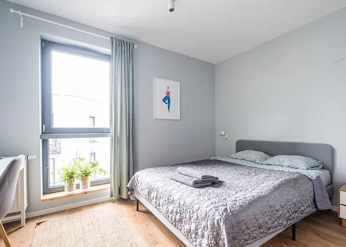 Lägenhet Polaka ~ Self Check-in 24 ~ Car Park ~lift *