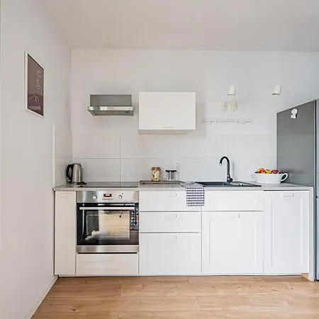 Appartement Polaka ~ Self Check-in 24 ~ Car Park ~lift *