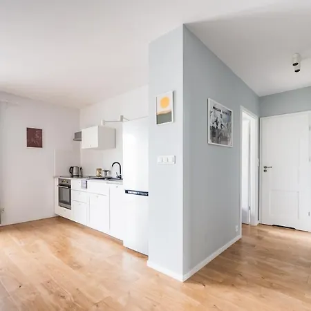 Апартаменты Polaka ~ Self Check-in 24 ~ Car Park ~lift *