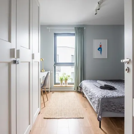 Appartement Polaka ~ Self Check-in 24 ~ Car Park ~lift *