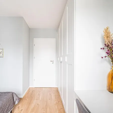 Polaka ~ Self Check-in 24 ~ Car Park ~lift * Вроцлав