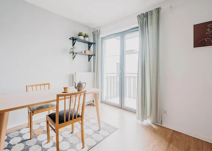 Polaka ~ Self Check-in 24 ~ Car Park ~lift 아파트