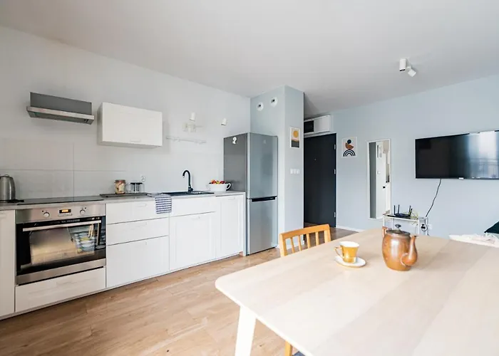 Polaka ~ Self Check-in 24 ~ Car Park ~lift *