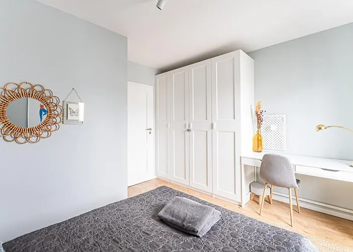 아파트 Polaka ~ Self Check-in 24 ~ Car Park ~lift