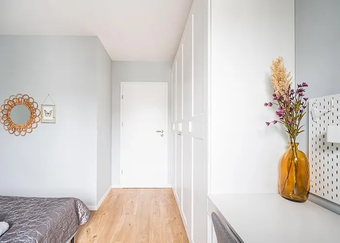 Polaka ~ Self Check-in 24 ~ Car Park ~lift * 브로츠와프