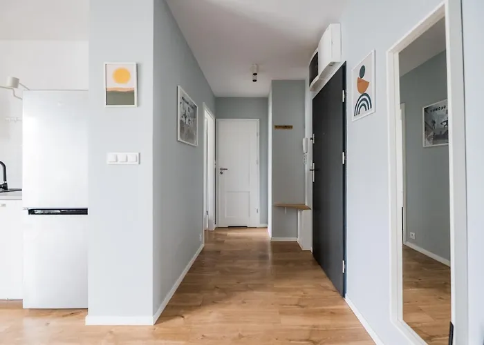 Апартаменты Polaka ~ Self Check-in 24 ~ Car Park ~lift