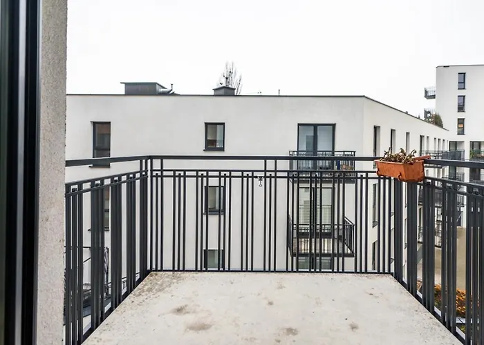 Polaka ~ Self Check-in 24 ~ Car Park ~lift *